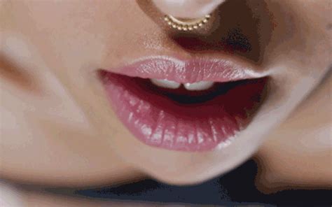 lips that grip|Lips That Grip GIFs .